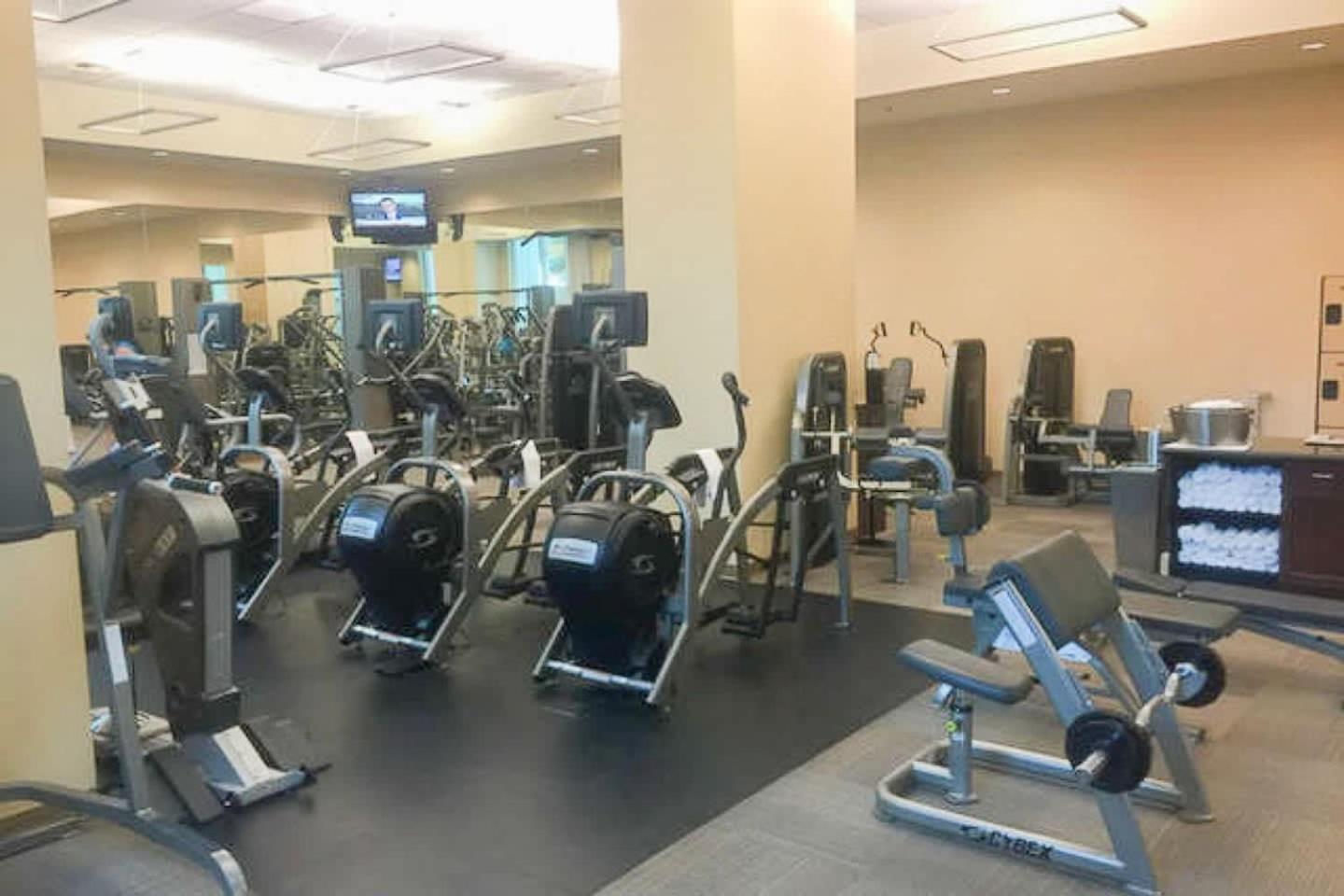 No Fee Strip View + Free Valet + Pool