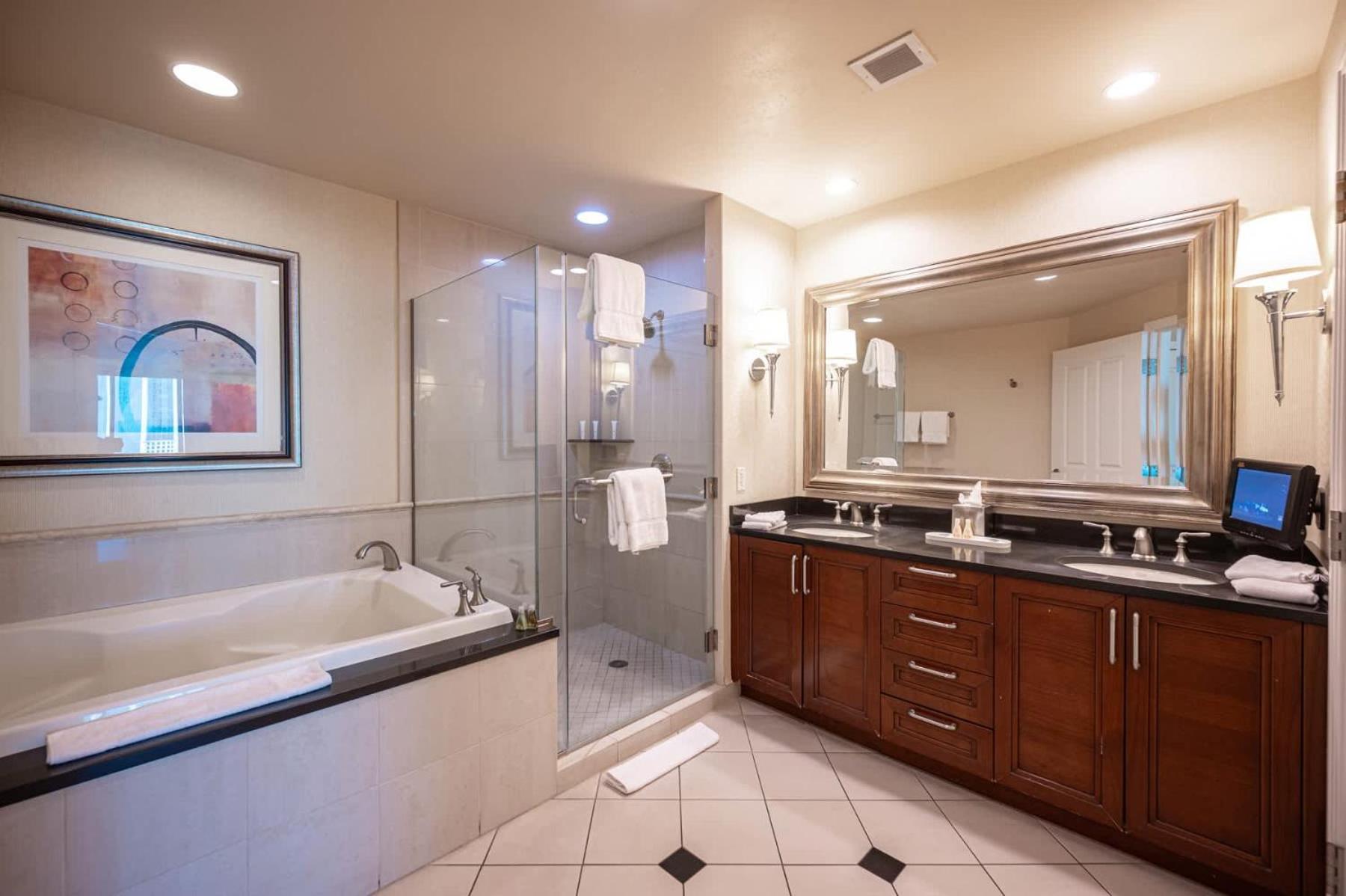 No Fee Strip View + Free Valet + Pool Las Vegas