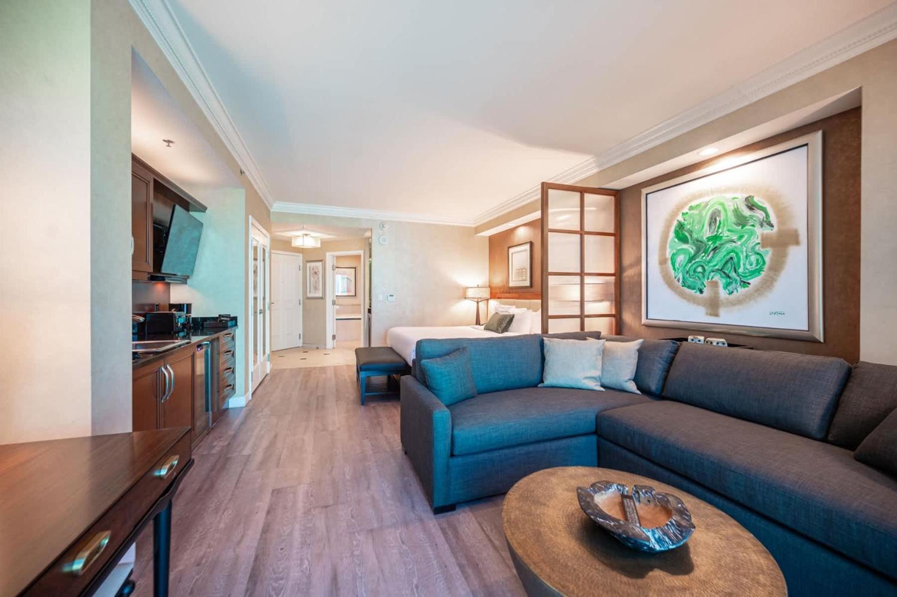 No Fee Strip View + Free Valet + Pool Holiday home Las Vegas