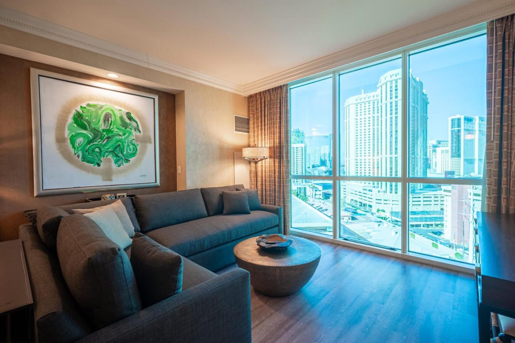 No Fee Strip View + Free Valet + Pool Las Vegas